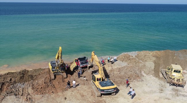 Trabzon'da dolgu alanında toprak kayması