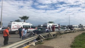 Trabzon'da otomobil ile hafif ticari araç çarpıştı: 2 yaralı