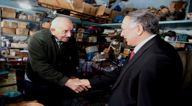 Vali Doğanay'dan kentin en yaşlı esnafına ziyaret