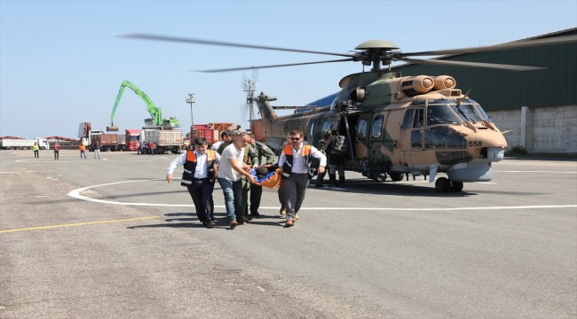 Yaralı dağcı doktor askeri helikopterle kurtarıldı