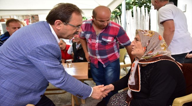 Zihni Şahin'den şehit ailesine ziyaret