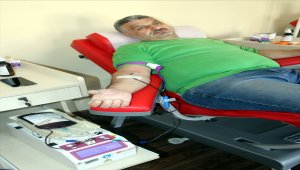 59. kan bağışını yaptı