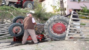 Amasya'da traktör devrildi: 1 ölü
