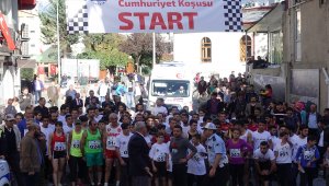 Artvin'de "Cumhuriyet Koşusu" düzenlendi
