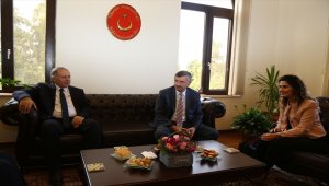 Artvin ve Rize valileri Batum Başkonsolosu Koçak'ı ziyaret etti