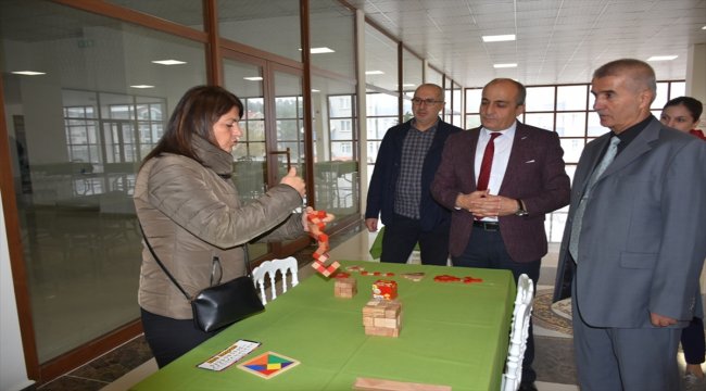 Boyabat'ta zeka geliştirici oyunlar sergisi açıldı