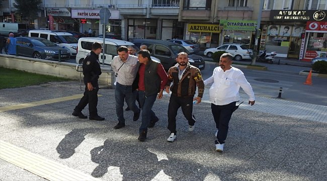 Çaldıkları elmas torna uçlarını satmaya çalışırken yakalandılar