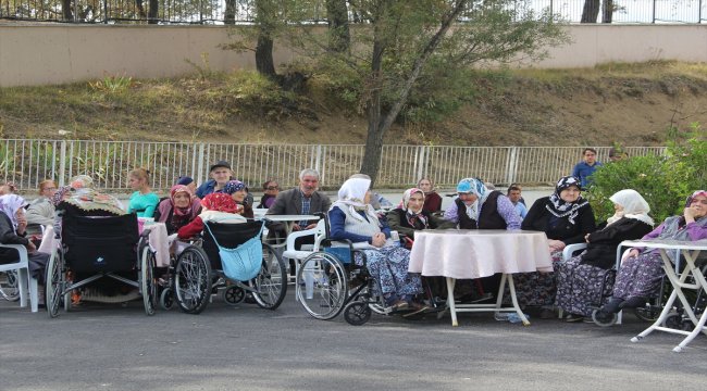 Dünya Yaşlılar Günü