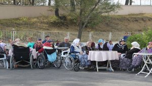 Dünya Yaşlılar Günü