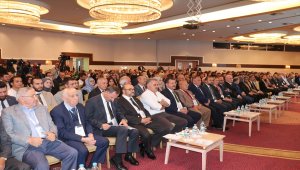 "Gemiyi fareler terk eder, kaptanlar değil"