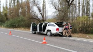 Gümüşhane'de izinsiz patlayıcı taşıyan 2 kişi tutuklandı