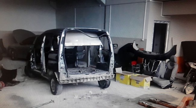 Hacizli araçları parçalayarak satanlara operasyon