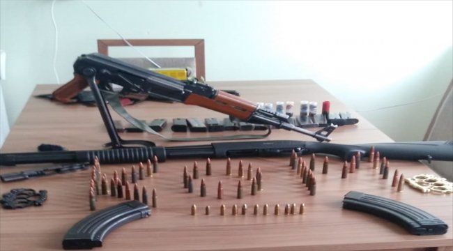İkametinde kalaşnikof bulunan zanlı tutuklandı