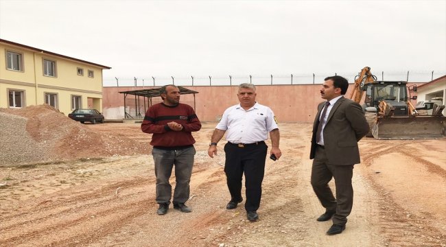 Kaymakam Koşal, jandarma binası inşaatını inceledi