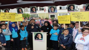 Kızının öldürüldüğünü iddia eden baba miting yaptı