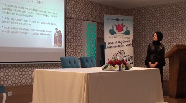 Kur'an kursu öğrencilerine aile içi iletişim anlatıldı
