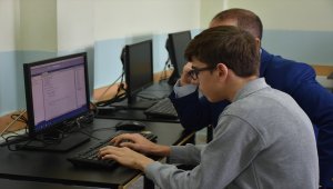 Lise öğrencisi yazılım firmasına kızdı program geliştirdi
