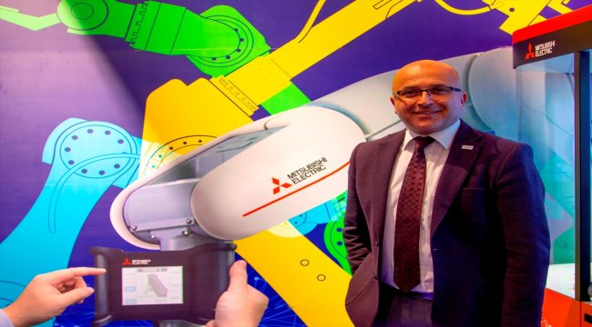 Mitsubishi Electric'ten Türk kahvesi servis eden Japon robot