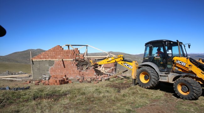 Ordu'da yayla ve meralardaki kaçak yapılar yıkılıyor