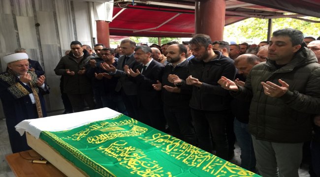 Rize'de trafik kazasında ölen kadın toprağa verildi
