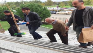 Televizyon izleme yüzünden tartıştığı oğlunu bıçakladığı iddiası