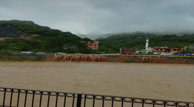 Trabzon'da şiddetli sağanak