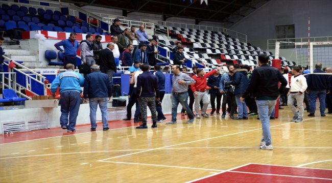Voleybol maçında gerginlik