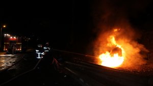 Zonguldak'ta iş makinesi yandı