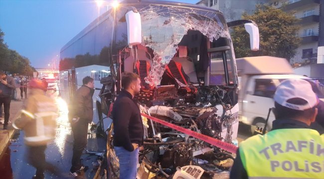 Zonguldak'ta otobüsle tır çarpıştı: 17 yaralı
