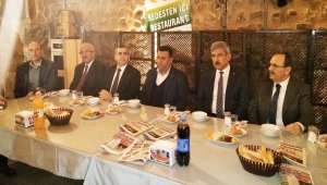 Başkan Şahin Vezirköprü'de esnaflarla buluştu