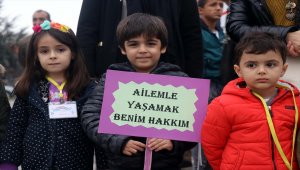Çocuk haklarına dikkat çekmek için bir araya geldiler