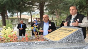 Eski Büyükşehir Belediye Başkanı Önder kabri başında anıldı