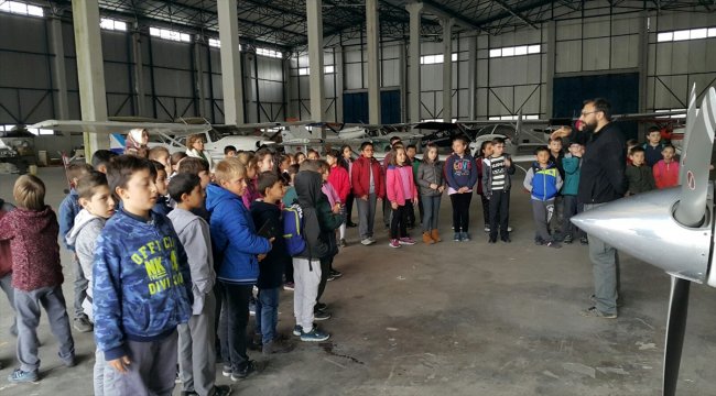 İlkokul öğrencilerine uçuş eğitimi