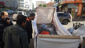 İşitme engellinin, mazgal kapağı çaldığı iddiası