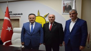 Karabük İl Genel Meclisi Başkanı Ahmet Sözen yeniden AK Parti'de