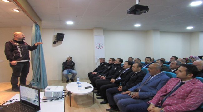 Kavak'ta "Uyuşturucu ile mücadele" konferansı