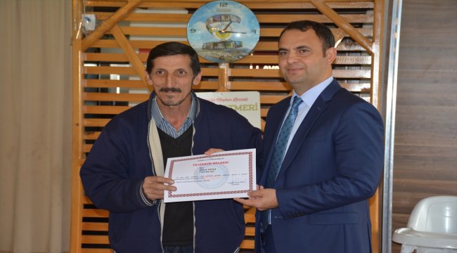 Kaymakam Ermiş İŞKUR çalışanlarına teşekkür belgesi verdi