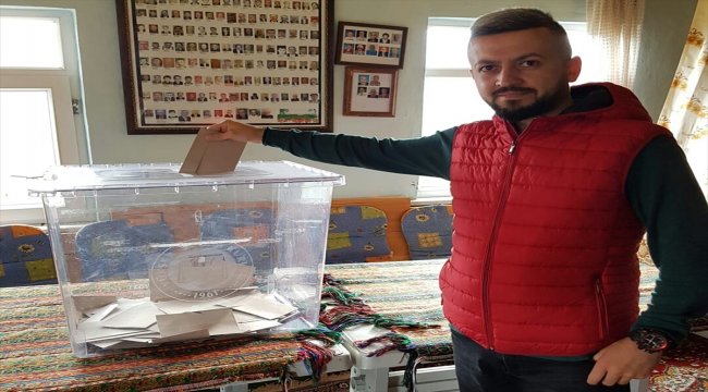 Köy statüsü için sandığa gittiler