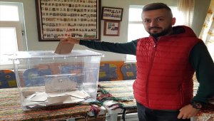 Köy statüsü için sandığa gittiler