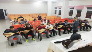 Ladik HEM'den bağlama kursu