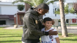 Minik taraftar, Rodallega ile buluştu