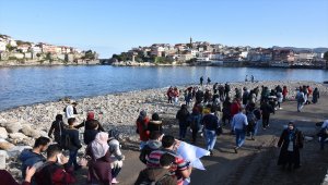 Mülteci öğrenciler Amasra'yı gezdi