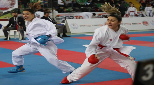 Rize'deki karate şampiyonası sona erdi