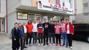 Samsunsporlu futbolculardan lösemili çocuklara destek