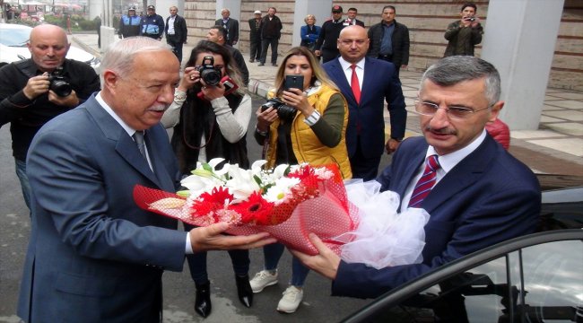 Vali Bektaş'tan Akdemir'e ziyaret