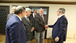 Vali Doruk, il genel meclisi üyelerini kabul etti