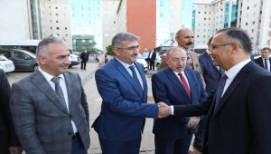 Vali Kemal Çeber göreve başladı