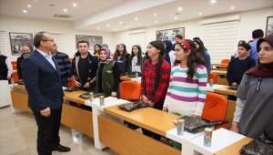 Vali Yavuz, Muş'tan gelen öğrencilerle buluştu