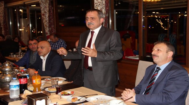 Yomra Belediye Başkanı Sağıroğlu, AK Parti teşkilatıyla bir araya geldi