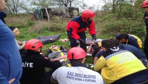 Zonguldak'ta otomobil devrildi: 4 yaralı